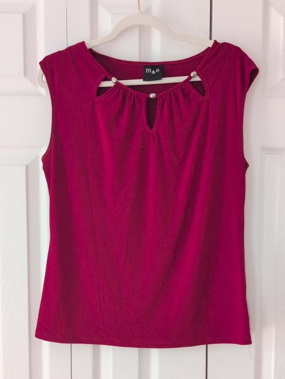 Sleeveless Keyhole Camisole Burgundy Red